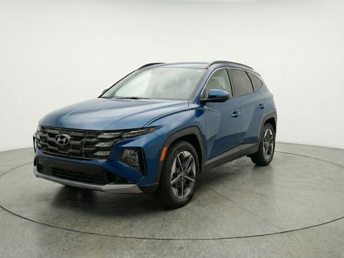 Used 2025 Hyundai Tucson SEL FWD image 3