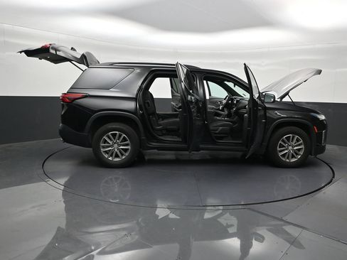 Used 2023 Chevrolet Traverse LT FWD image 33
