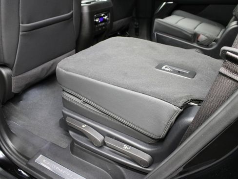 Used 2025 GMC Yukon Denali w/ Denali Reserve Package AWD/4WD image 69