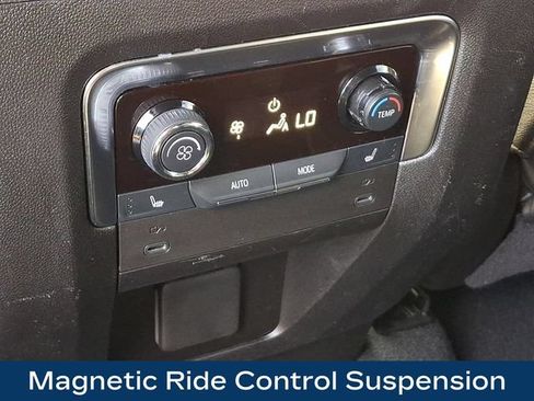 Used 2025 Chevrolet Tahoe Premier AWD/4WD image 19