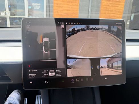Used 2022 Tesla Model Y Performance AWD/4WD image 45