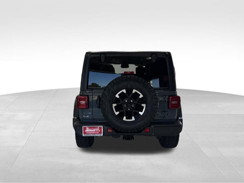 Used 2025 Jeep Wrangler Unlimited Rubicon 4xe w/ Convenience Group AWD/4WD image 4