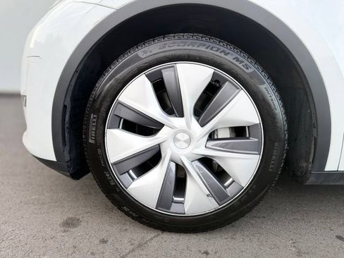 Used 2023 Tesla Model Y Long Range AWD/4WD image 26
