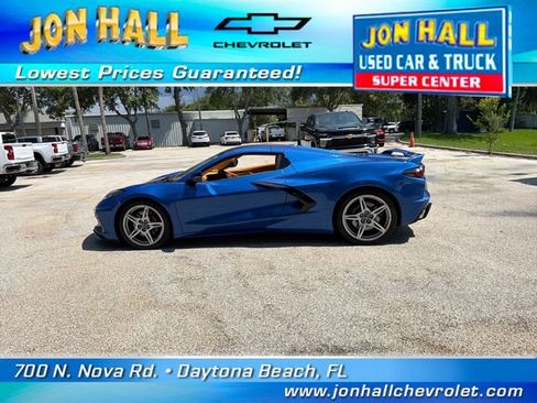 Used 2021 Chevrolet Corvette Stingray Premium Conv w/ Z51 Performance Package RWD image 4