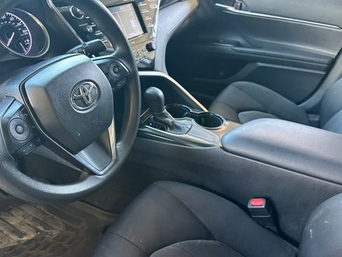 Used 2020 Toyota Camry LE FWD image 14
