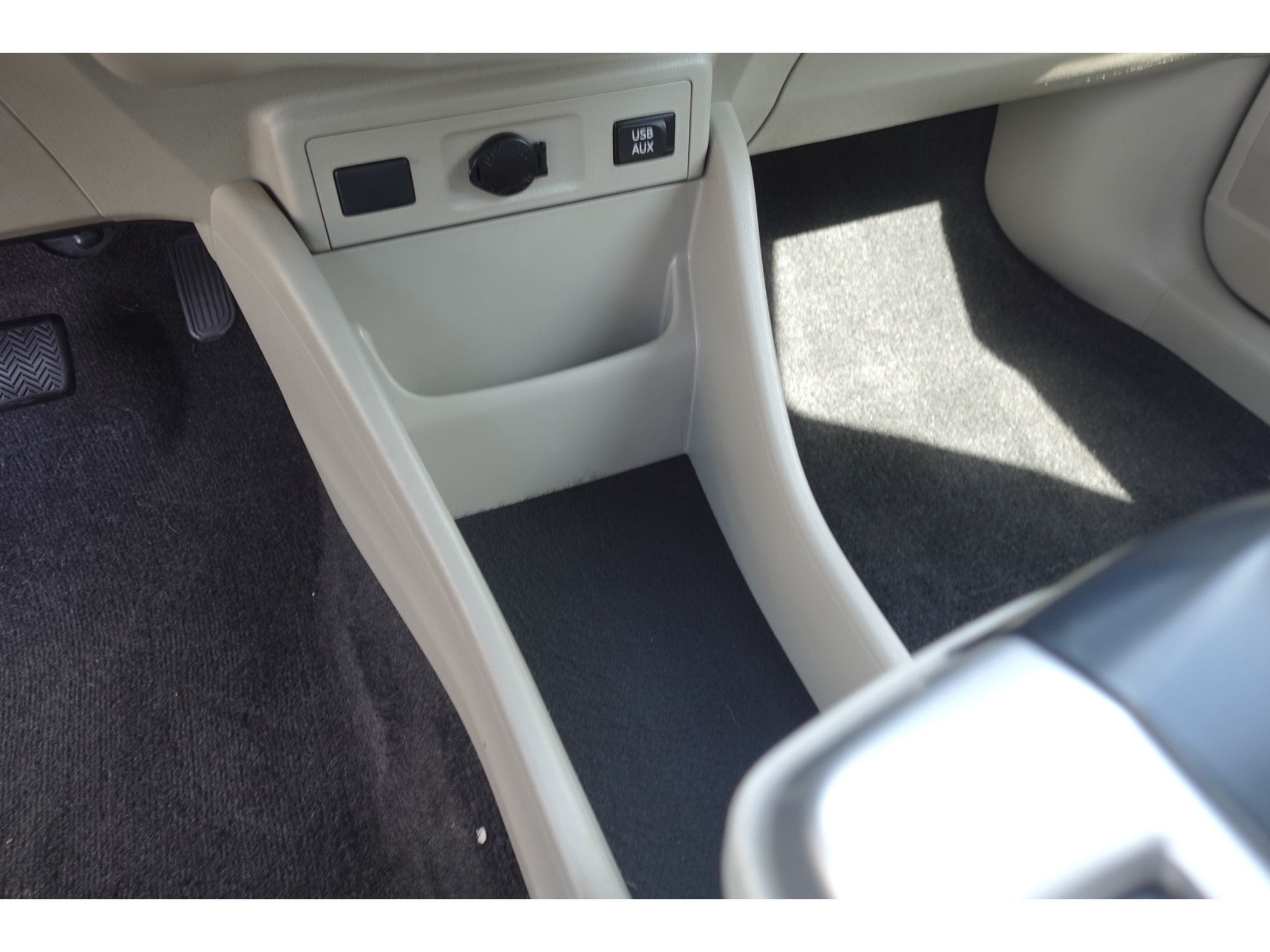 Used 2013 Toyota Prius V Three FWD image 19