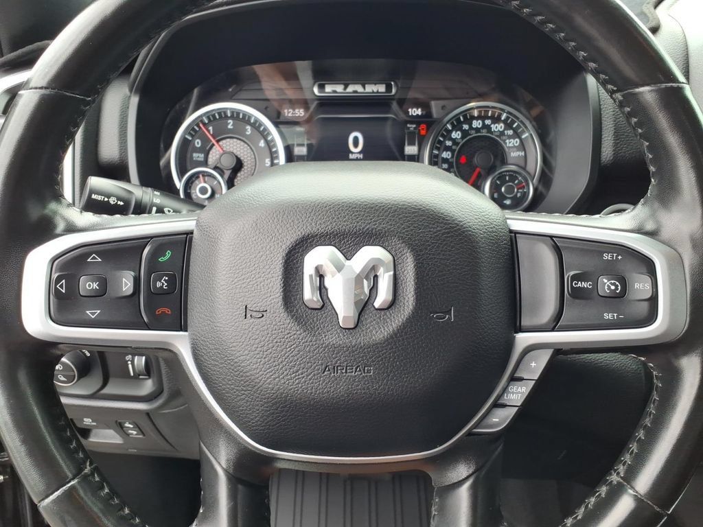 Used 2022 RAM 1500 Big Horn AWD/4WD image 5