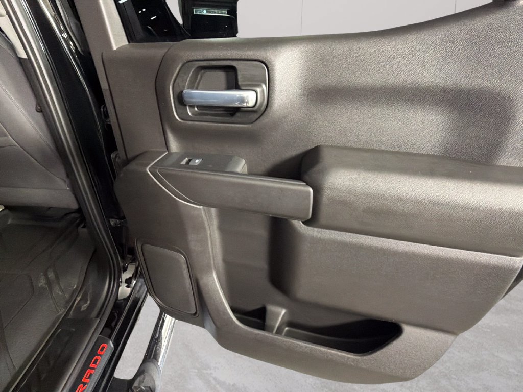Used 2022 Chevrolet Silverado 1500 Custom RWD image 32