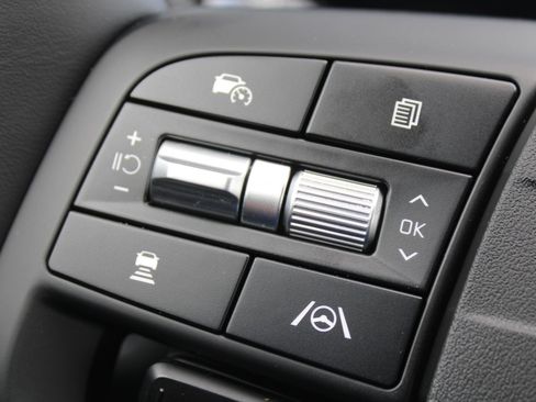 New 2026 Kia Sportage SX FWD image 28