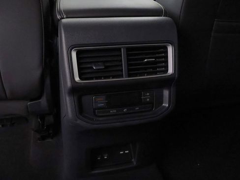 Used 2025 Volkswagen Atlas SE FWD image 46
