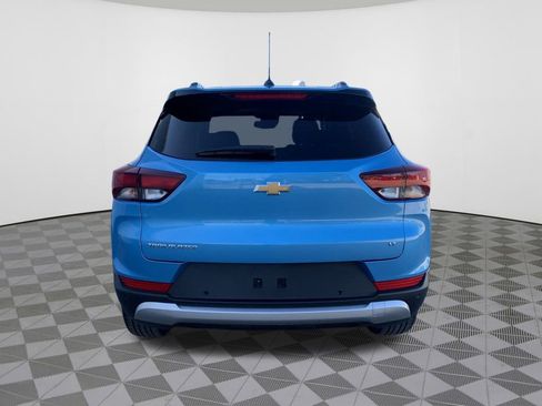 New 2025 Chevrolet TrailBlazer LT w/ Convenience Package FWD image 9