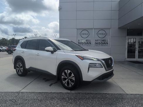 Certified 2021 Nissan Rogue SV w/ Premium Package FWD image 1