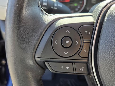 Used 2019 Toyota RAV4 XLE Premium FWD image 30