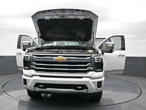 Used 2024 Chevrolet Silverado 3500 High Country w/ High Country Premium Package AWD/4WD image 33