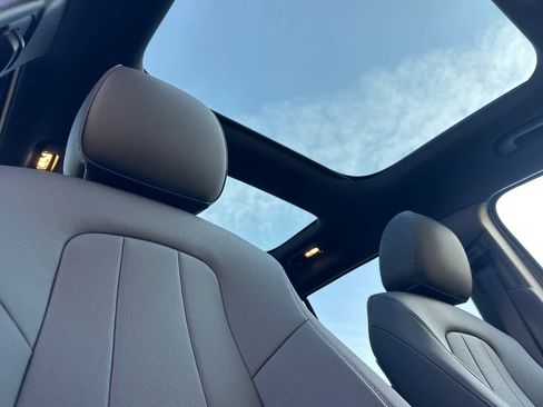 New 2026 Mercedes-Benz GLB 250 GLB 250 image 16