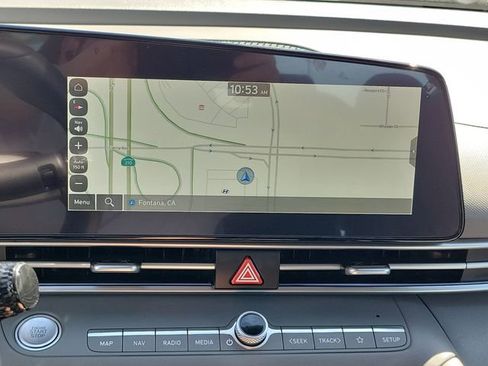 Certified 2025 Hyundai Elantra SEL image 9