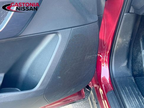 Used 2024 Nissan Pathfinder SL image 25