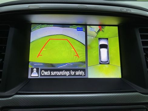 Used 2019 Nissan Pathfinder SL image 22