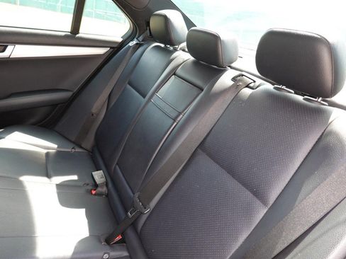 Used 2014 Mercedes-Benz C 250 Sedan image 19