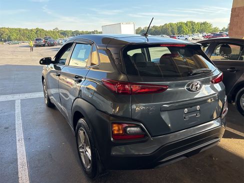 Used 2019 Hyundai Kona SE FWD image 2