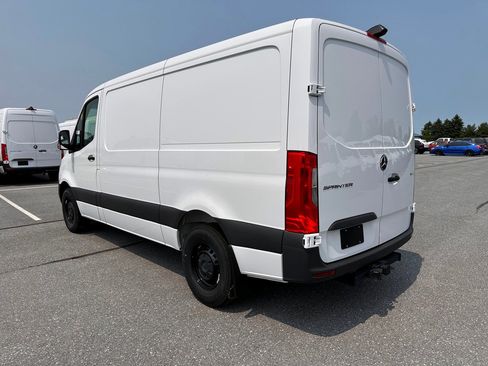 Used 2025 Mercedes-Benz Sprinter 2500 image 6