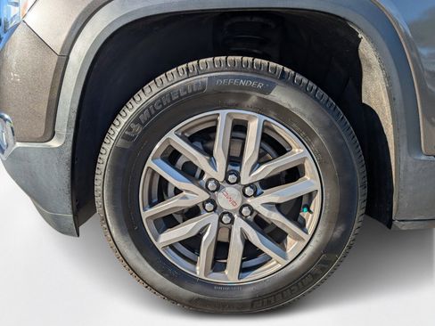 Used 2019 GMC Acadia SLE image 5