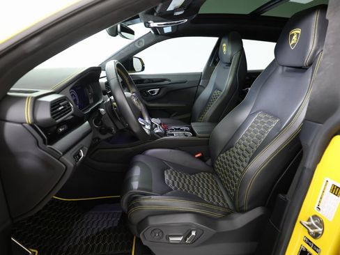 Used 2021 Lamborghini Urus image 15