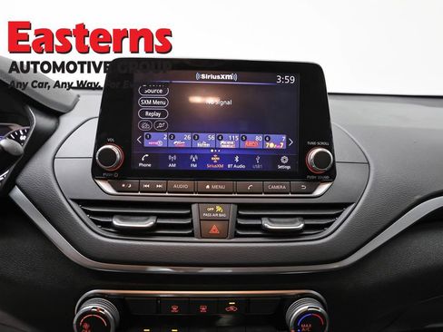 Used 2022 Nissan Altima 2.5 SV FWD image 12