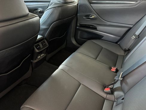 Used 2022 Lexus ES 350 w/ Accessory Package 2 FWD image 11