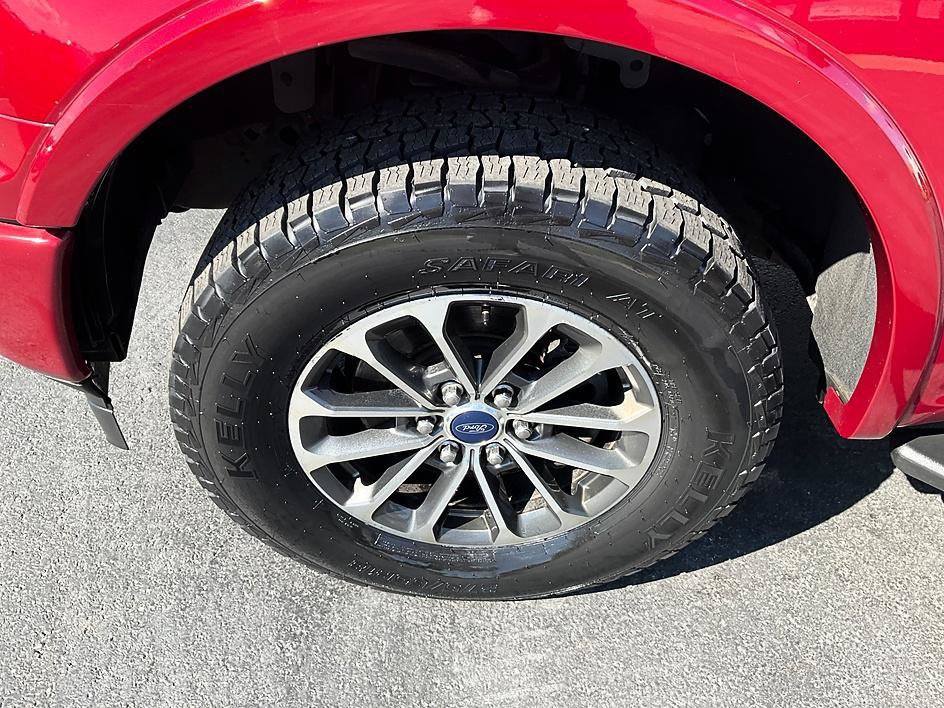 Used 2018 Ford F150 XLT w/ Equipment Group 302A Luxury AWD/4WD image 11