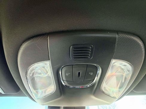 Used 2024 Jeep Compass Latitude image 25