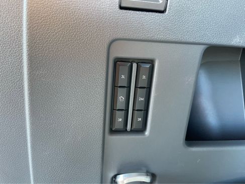 Used 2018 Lincoln Navigator Reserve w/ Technology Package image 12