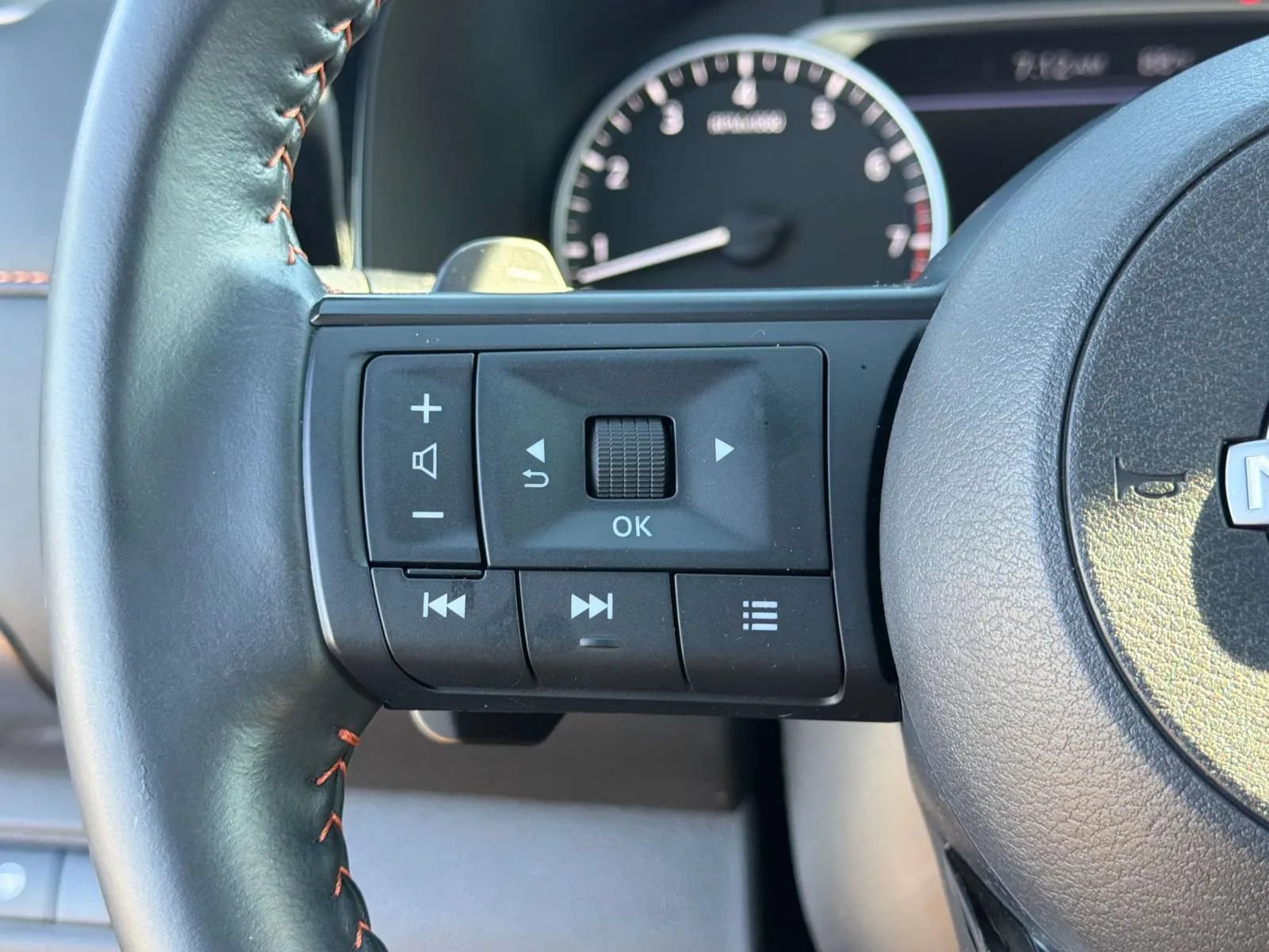 Used 2024 Nissan Pathfinder Rock Creek AWD/4WD image 28