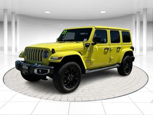 Used 2023 Jeep Wrangler Unlimited Sahara w/ Cold Weather Group AWD/4WD image 1
