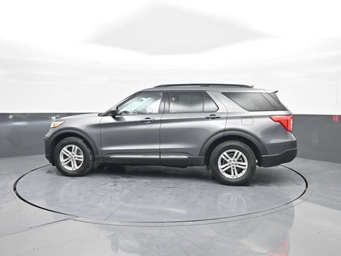 Used 2023 Ford Explorer XLT w/ Equipment Group 202A image 5