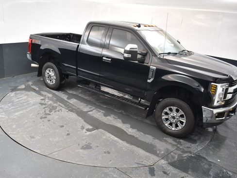 Used 2019 Ford F350 XLT w/ XLT Premium Package image 37