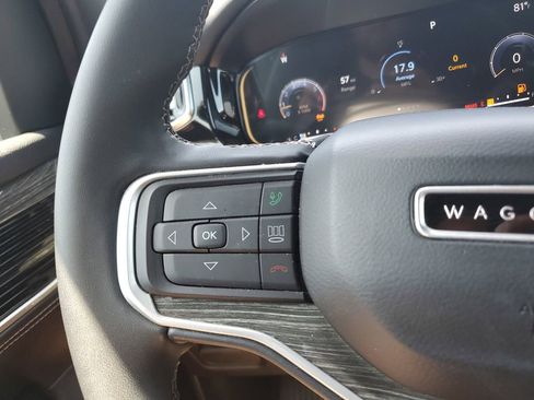 Used 2022 Jeep Wagoneer Series II AWD/4WD image 23