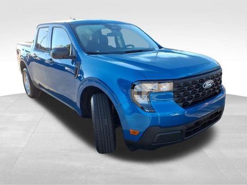 New 2025 Ford Maverick XL image 14