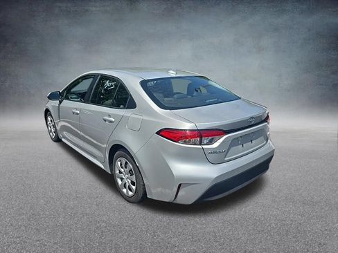 Used 2025 Toyota Corolla LE FWD image 7