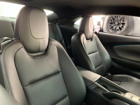 Used 2011 Chevrolet Camaro LT image 9