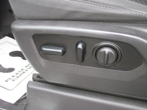 Used 2021 Chevrolet Silverado 1500 LT w/ Bed Protection Package AWD/4WD image 16