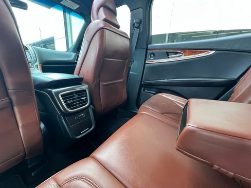 Used 2019 Lincoln Nautilus Reserve image 19