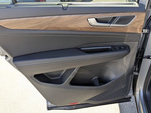 New 2026 Volkswagen Atlas SE image 25