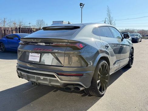 Used 2019 Lamborghini Urus AWD/4WD image 6