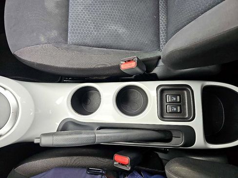 Used 2017 Nissan Juke SV image 30
