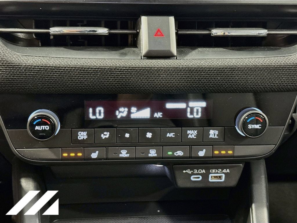 Used 2026 Subaru Outback Premium AWD/4WD image 16