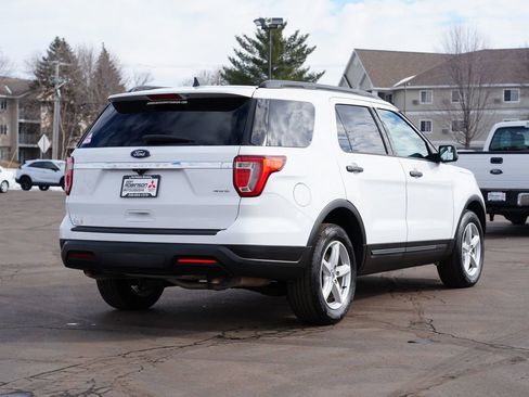 Used 2018 Ford Explorer 4WD image 3