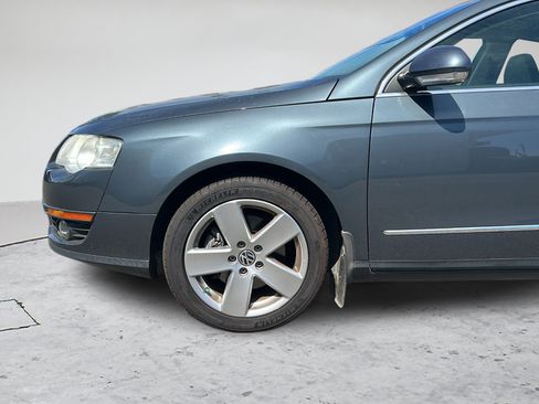 Used 2009 Volkswagen Passat Komfort FWD image 21