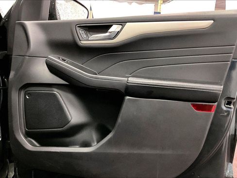 Used 2022 Ford Escape SEL w/ Technology Package image 23