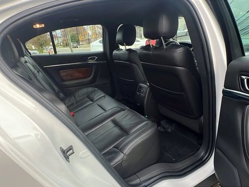 Used 2015 Lincoln MKS Sedan 4D w/ Equipment Group 101A image 28